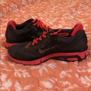 Nike sneakers size 9